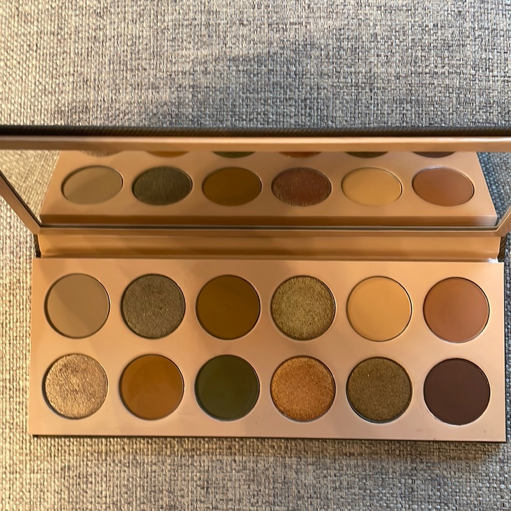 KKW Beauty Camo Palette